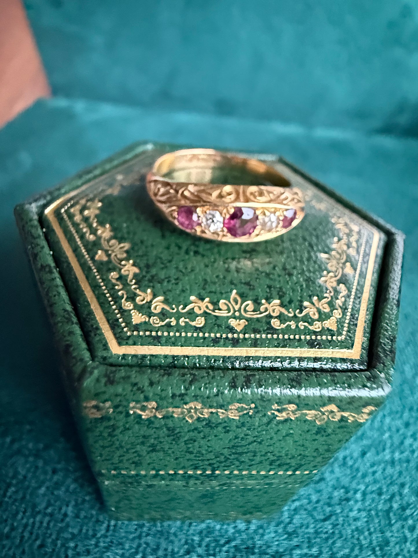 18ct gold antique ruby and diamond boat ring size M