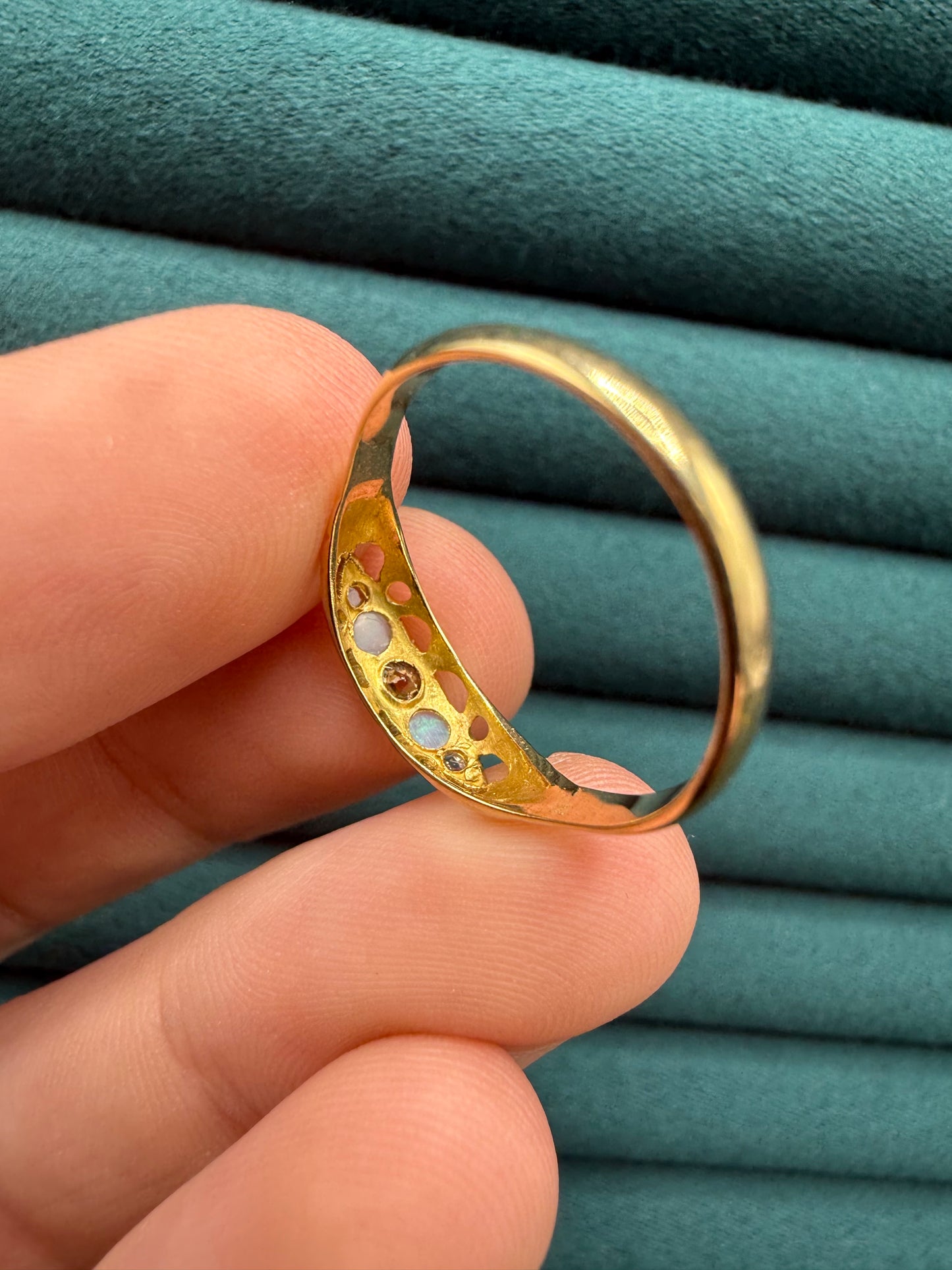 18ct gold antique opal and diamond boat ring