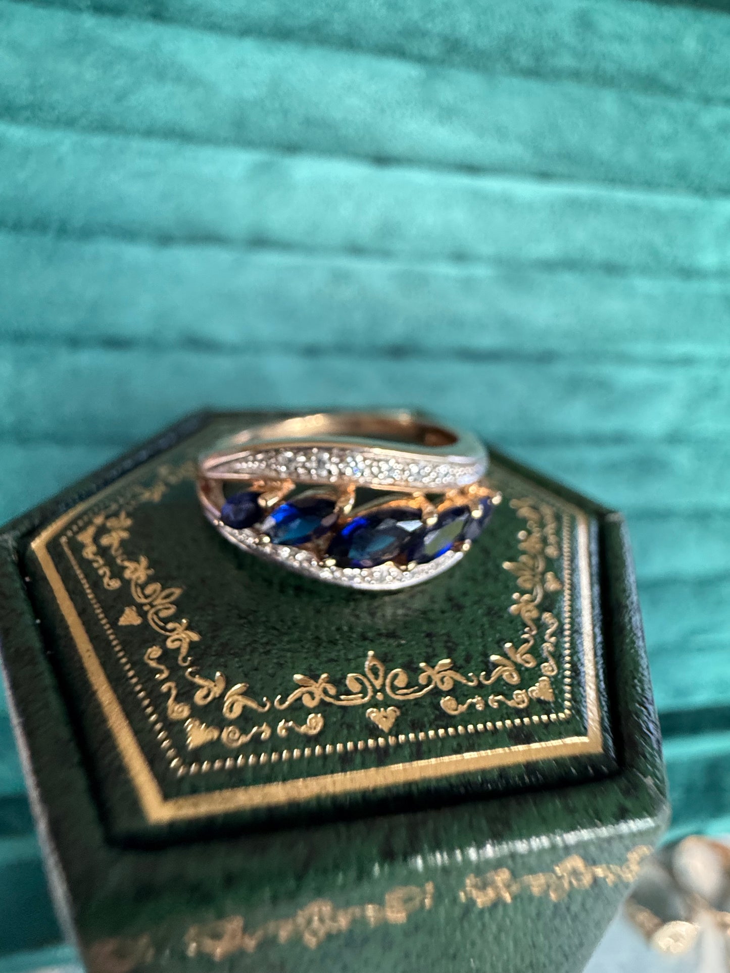 9ct gold sapphire and diamond ring