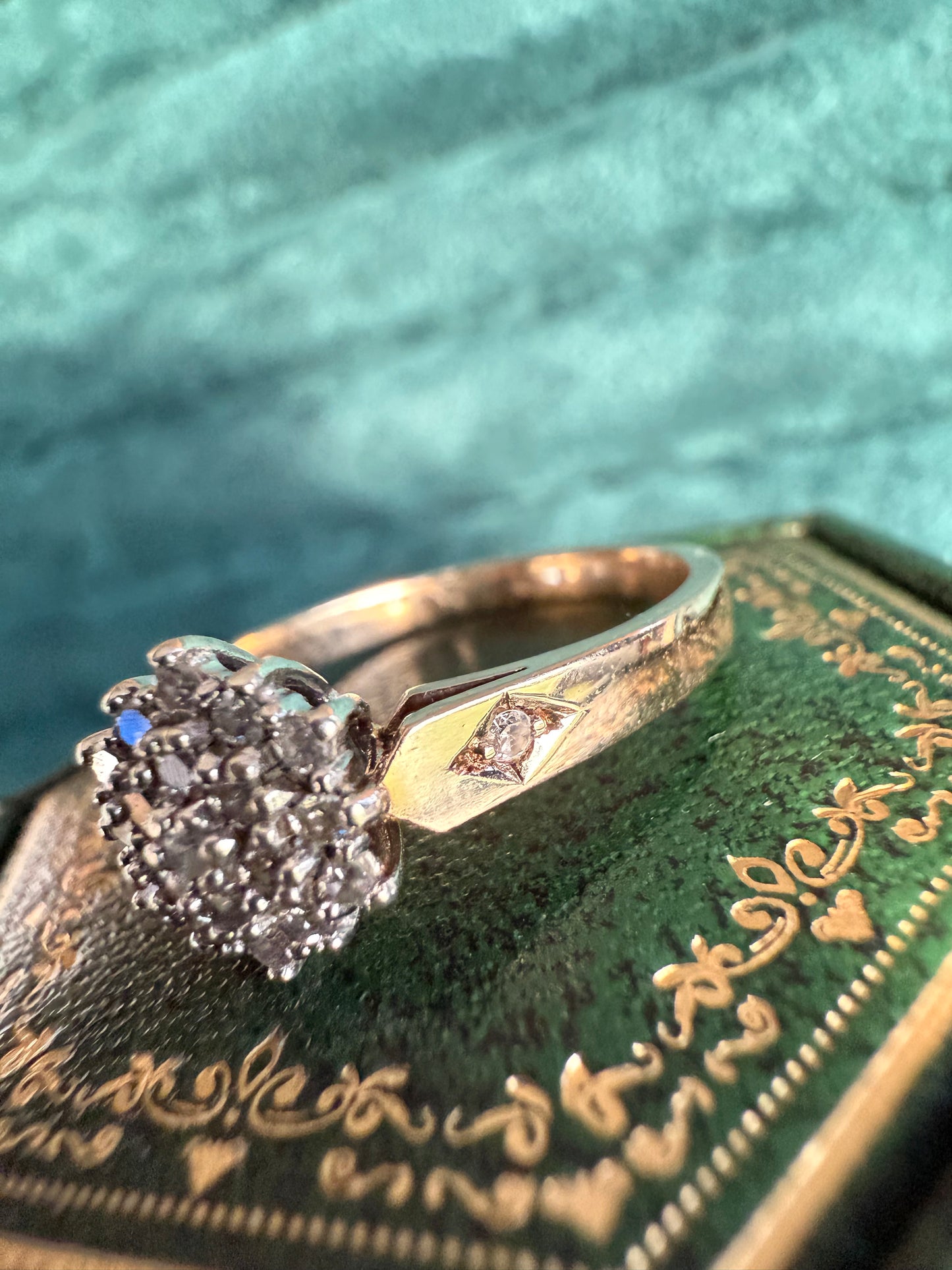 9ct gold diamond cluster ring