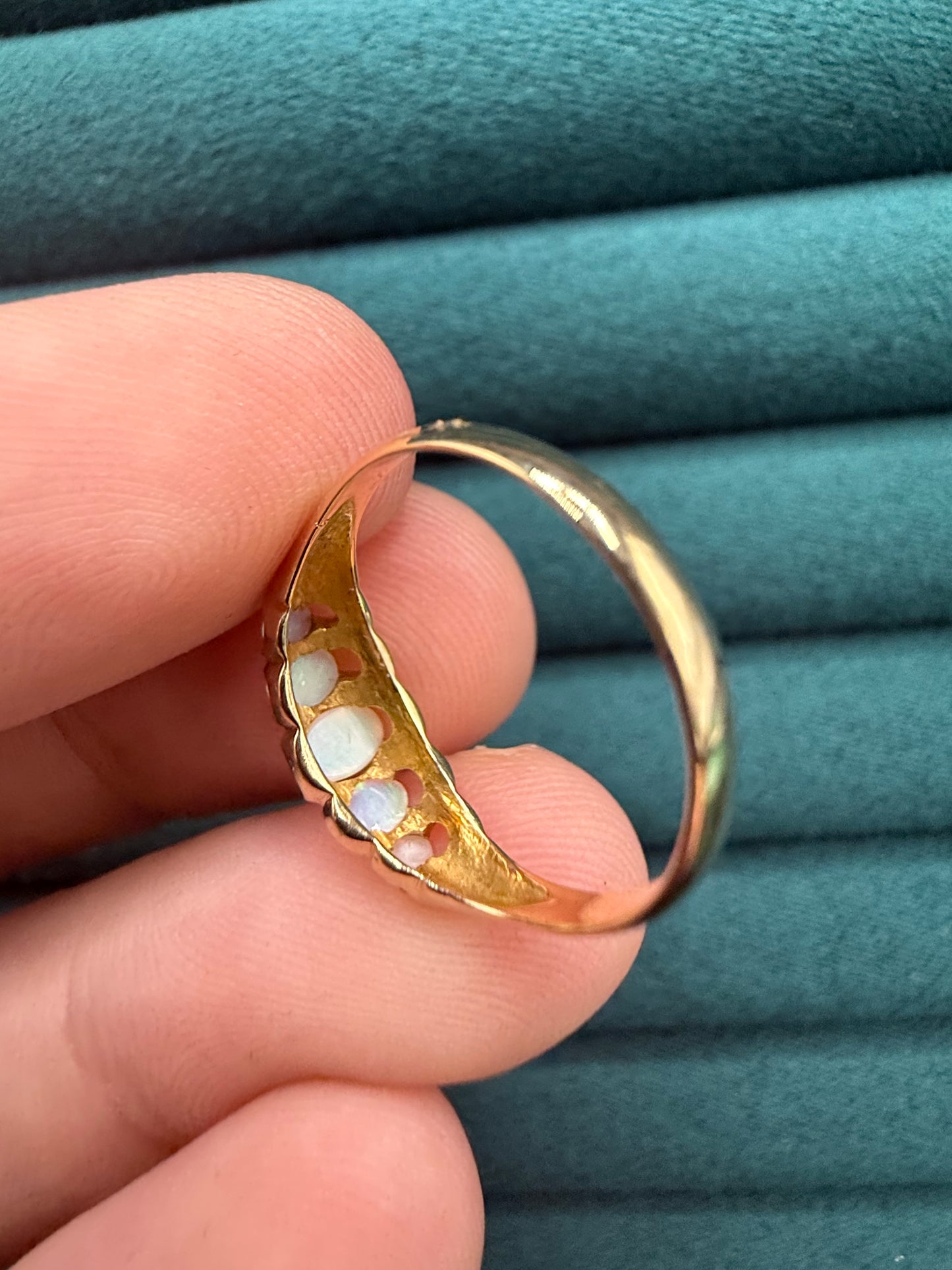 18ct gold opal boat ring antique