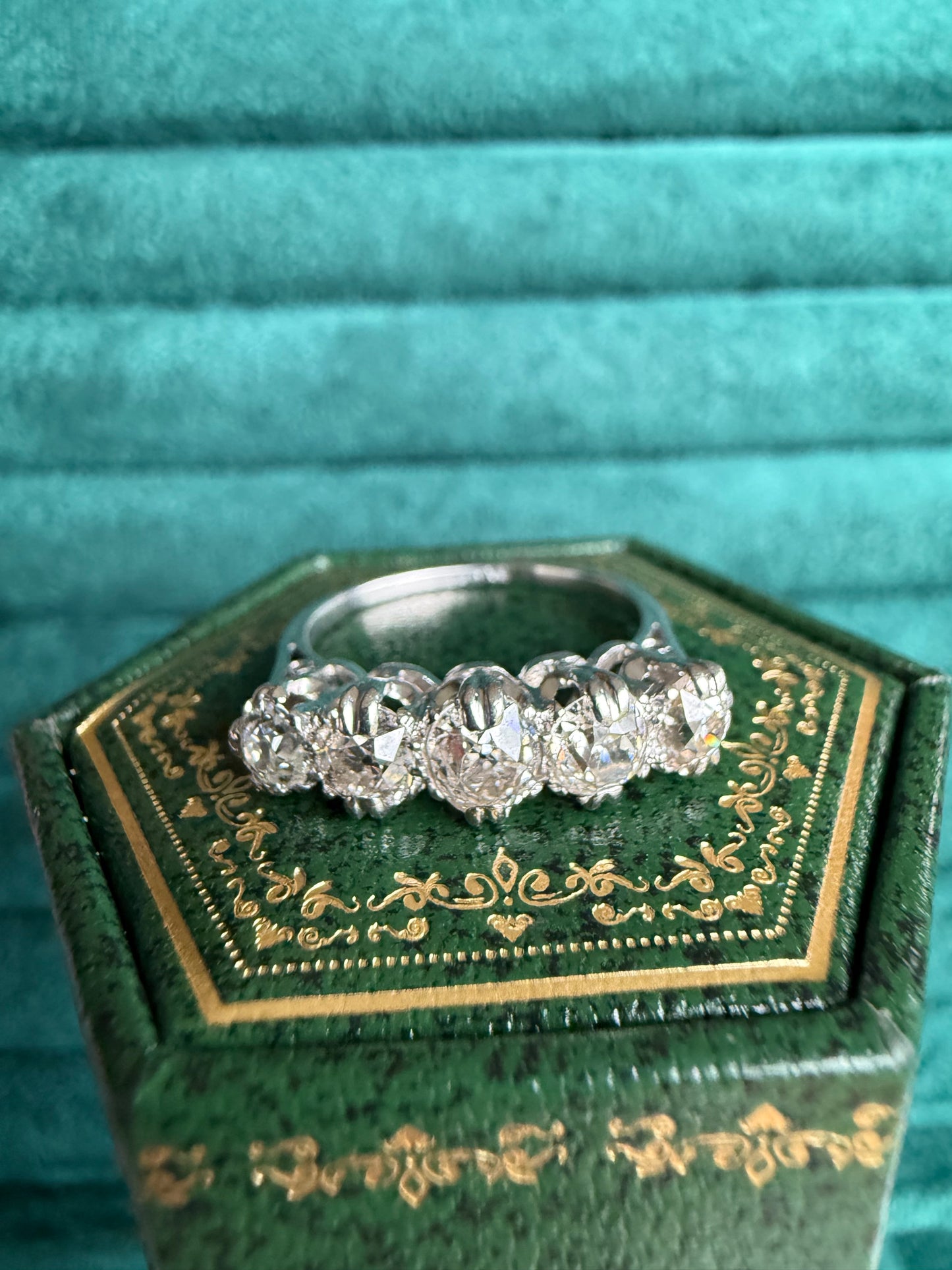 Platinum diamond 5 stone ring aprox 2cts