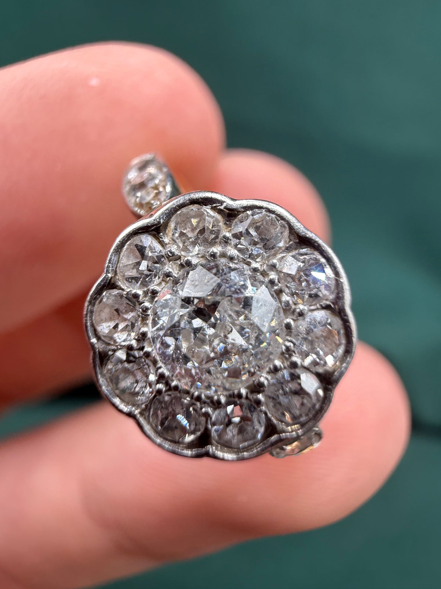 18ct gold and platinum old cut diamond daisy cluster ring antique