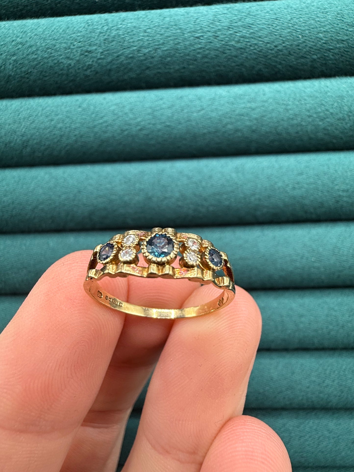 9ct gold sapphire and diamond ring
