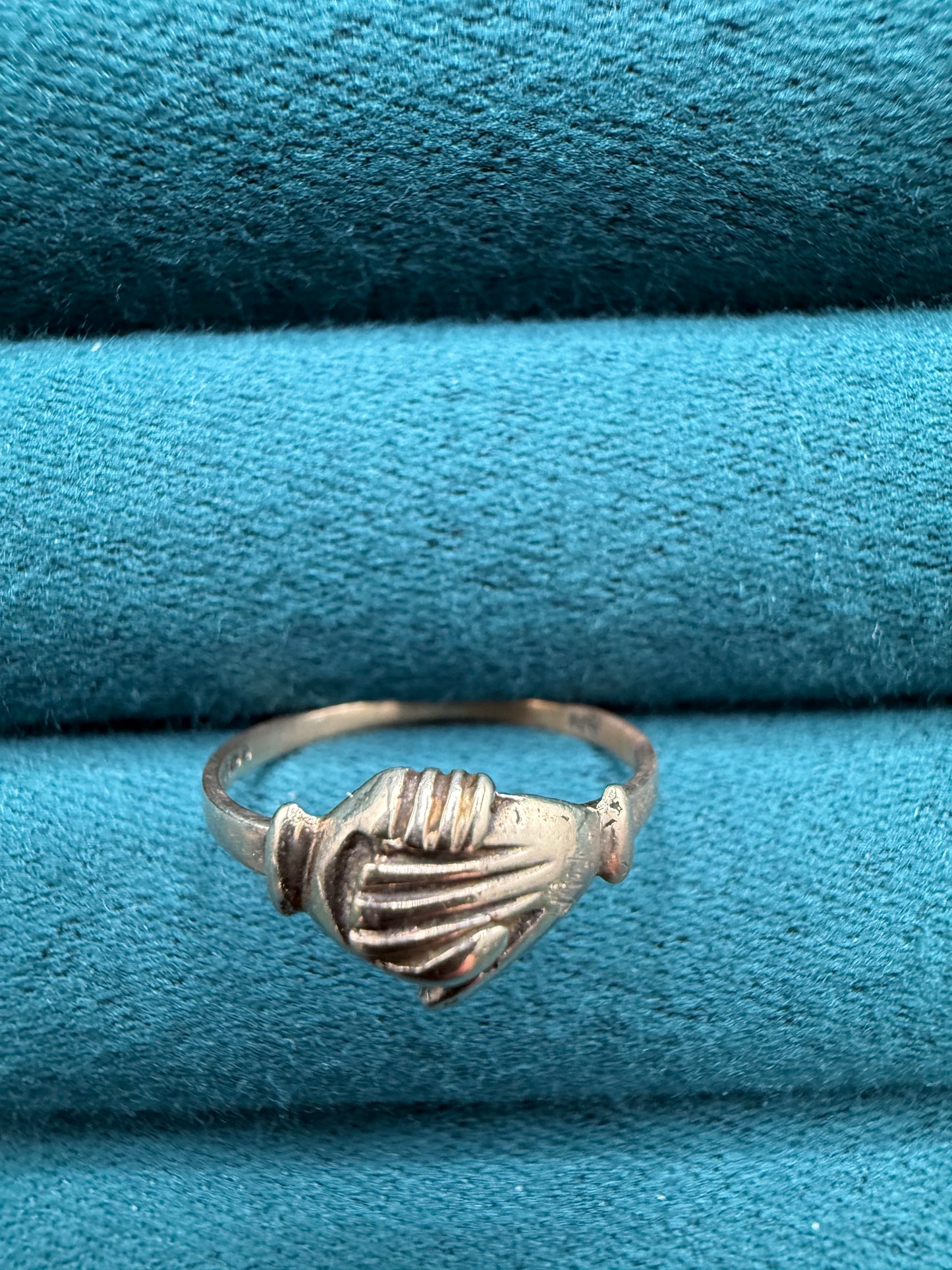 9ct gold Fede ring