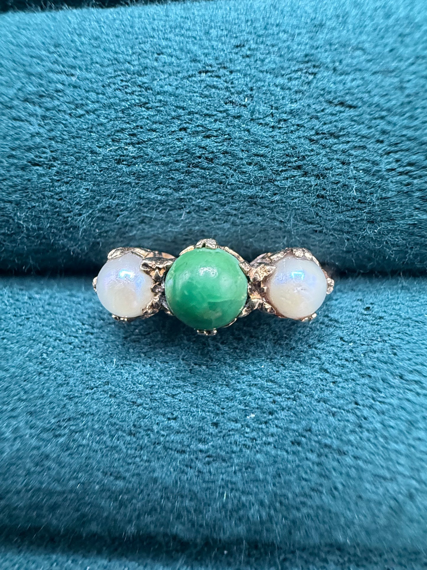9ct gold malachite and pearl ring
