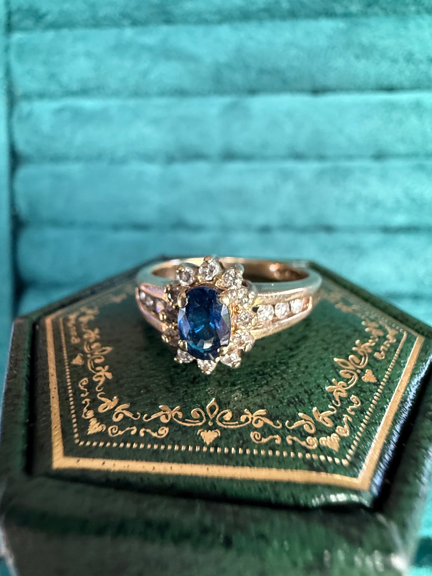 10ct gold sapphire and diamond ring