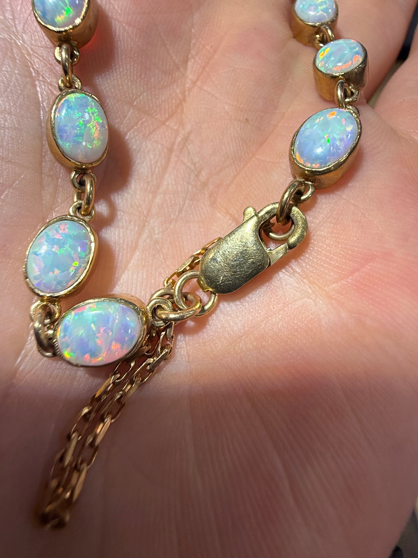 9ct gold opal bracelet