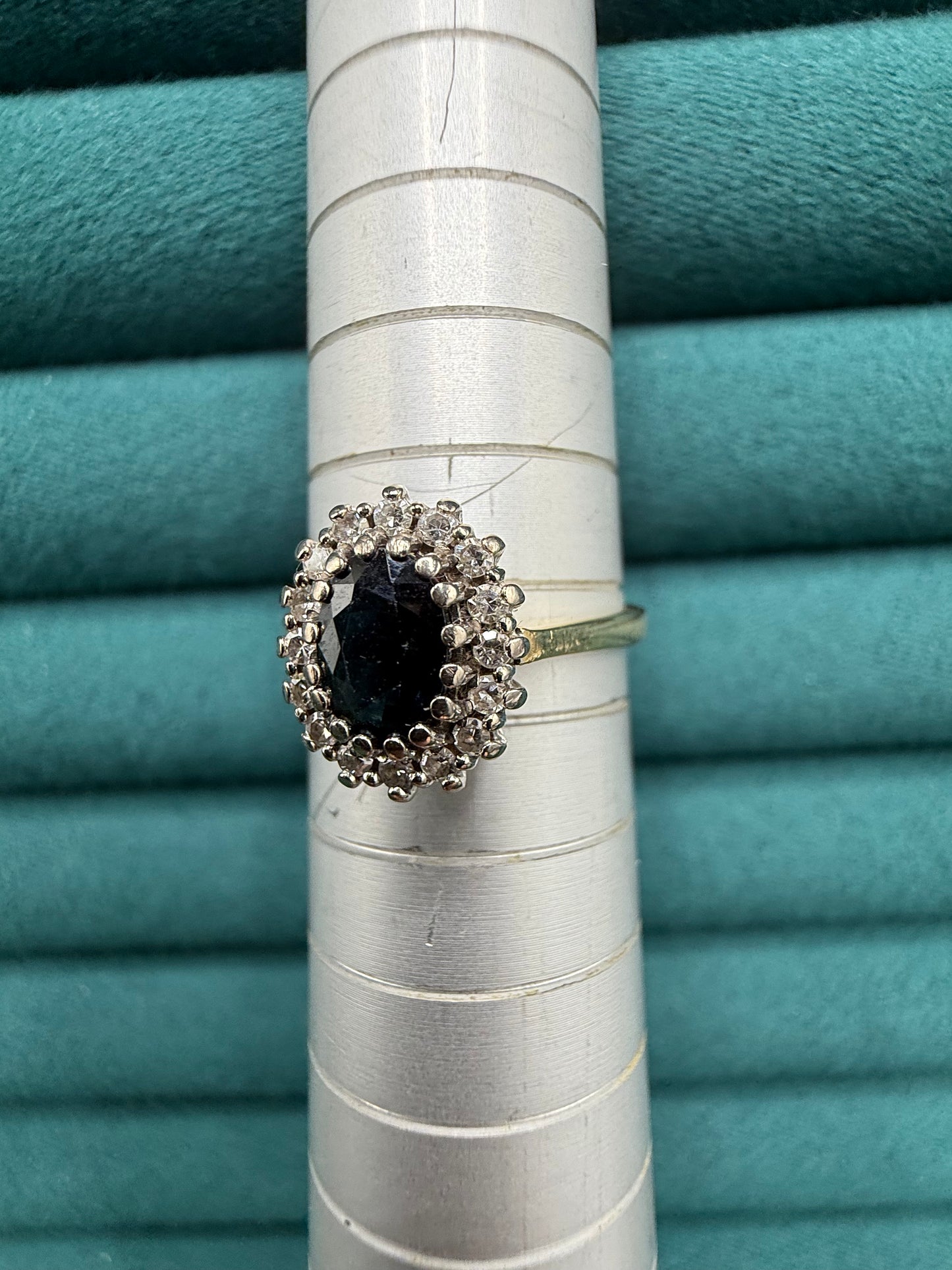 18ct gold sapphire and diamond ring