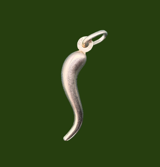 9ct gold chilli charm pendant