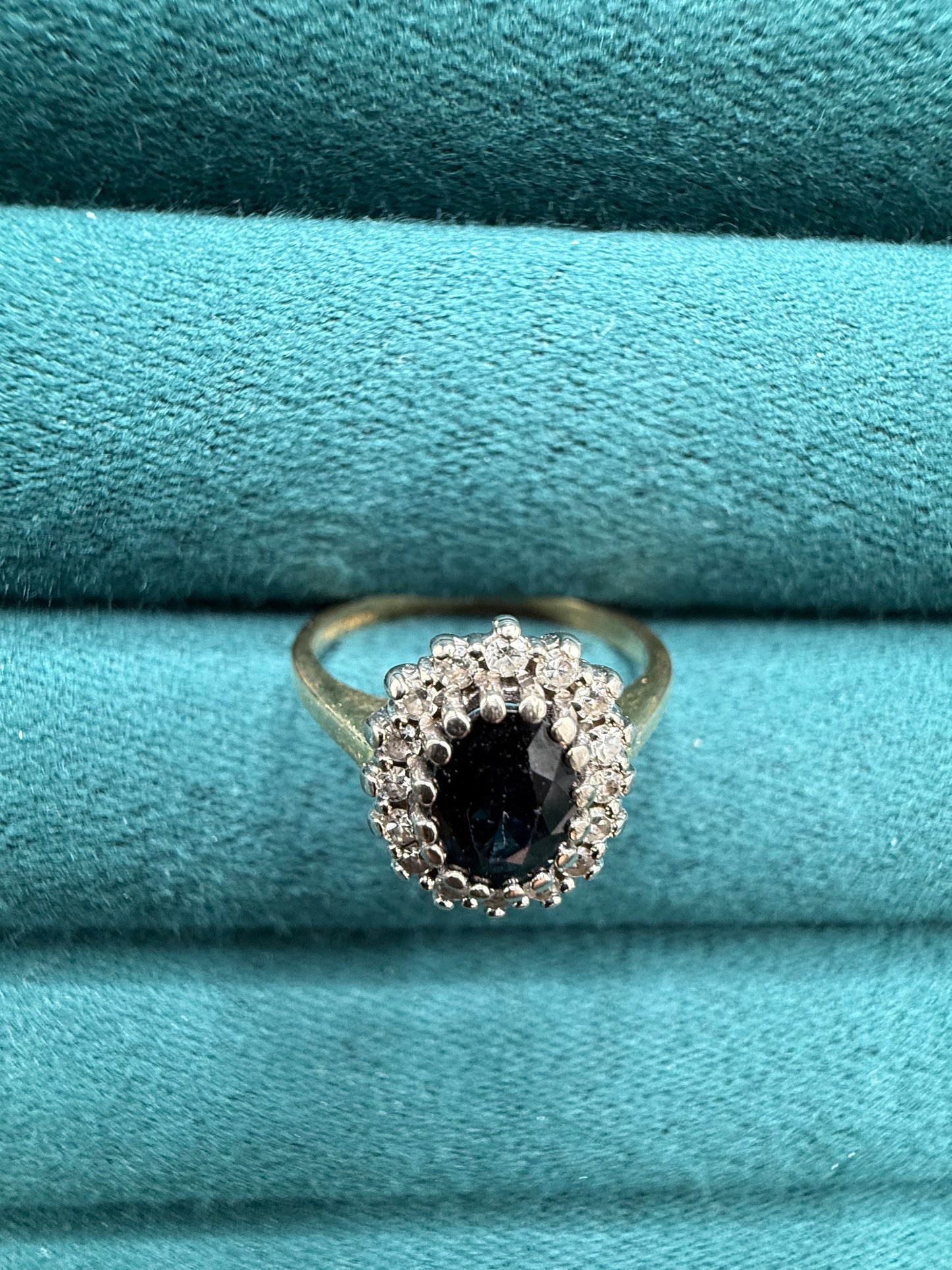 18ct gold sapphire and diamond ring