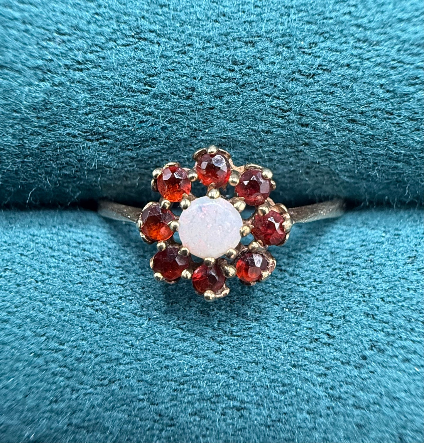 9ct gold opal and garnet cluster ring