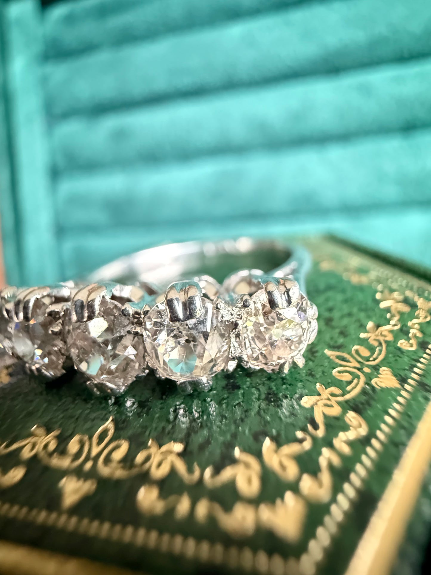 Platinum diamond 5 stone ring aprox 2cts