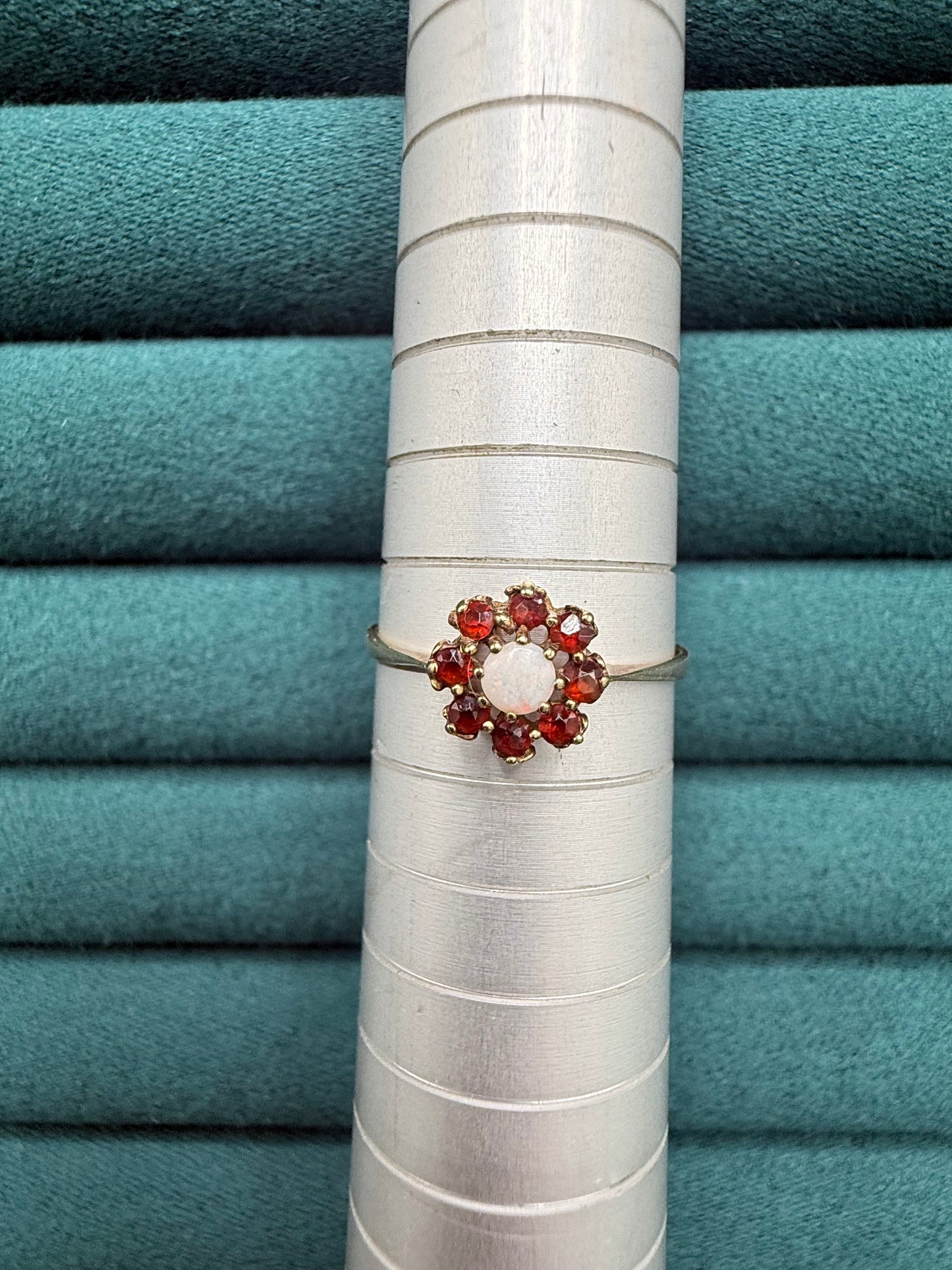 9ct gold opal and garnet cluster ring