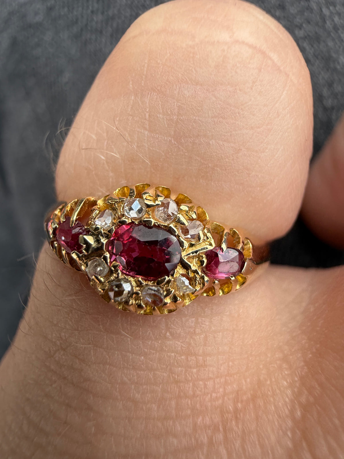 18ct gold Ruby and rose cut diamond ring