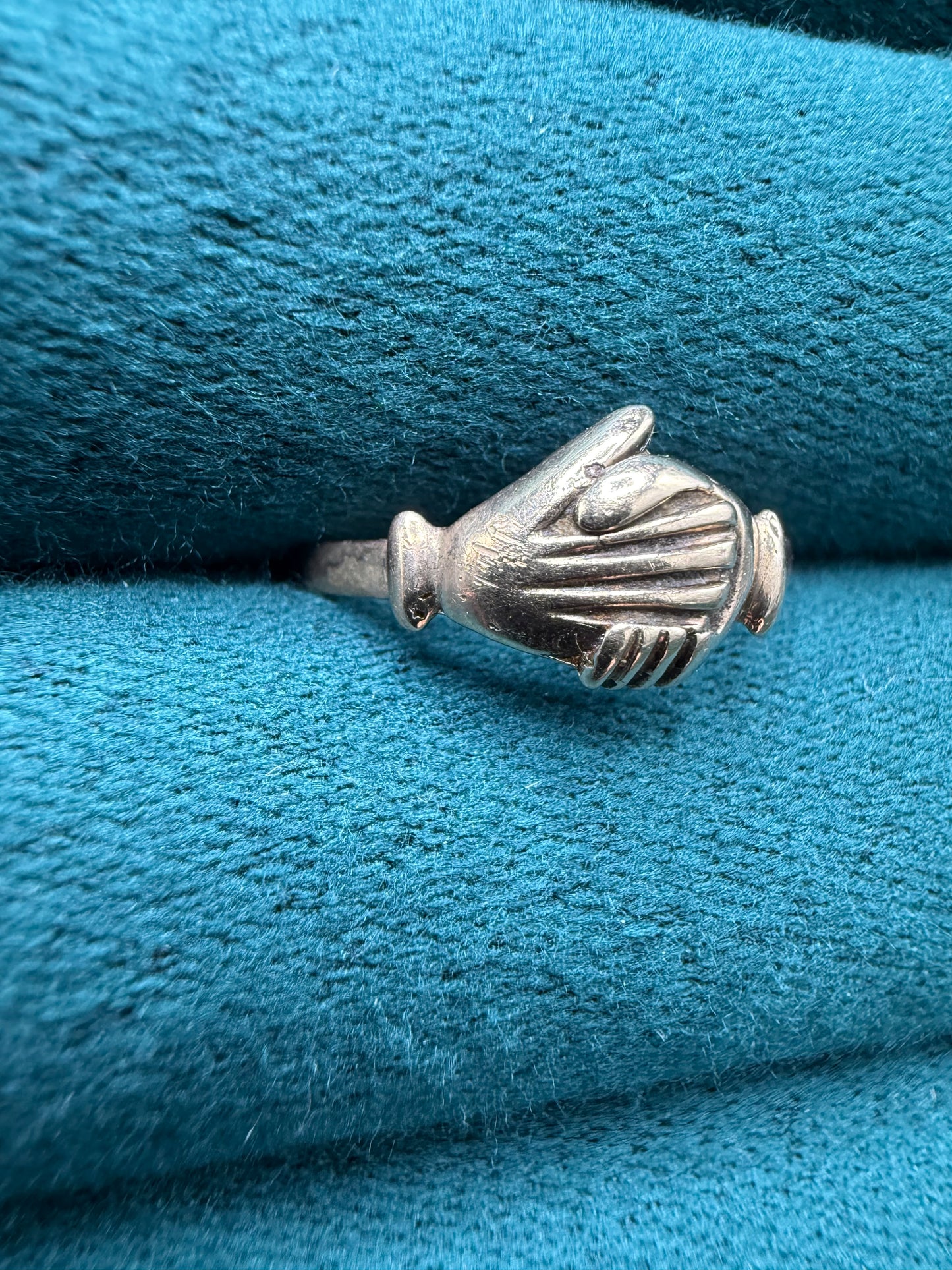 9ct gold Fede ring