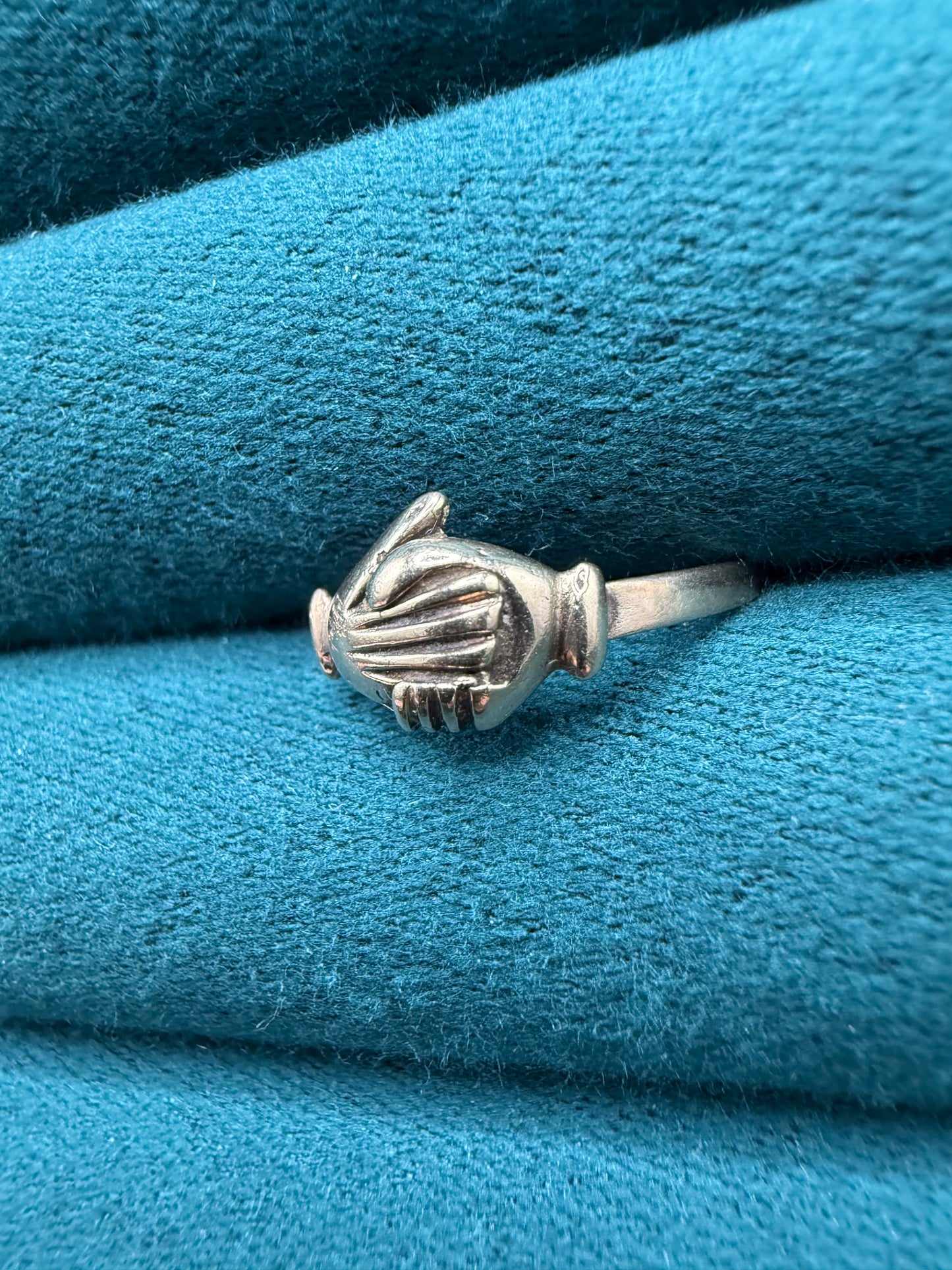 9ct gold Fede ring