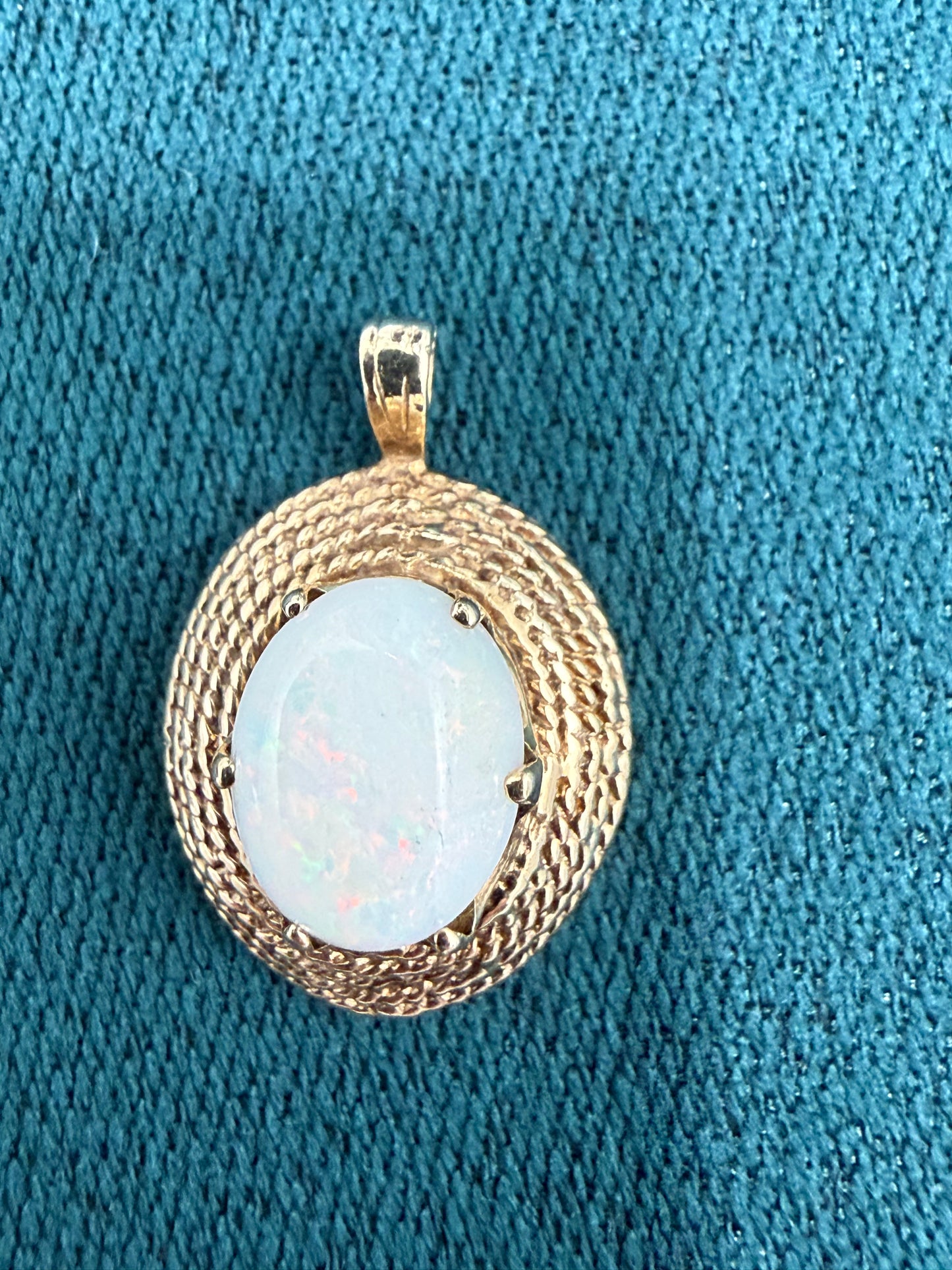 9ct gold basket opal pendant