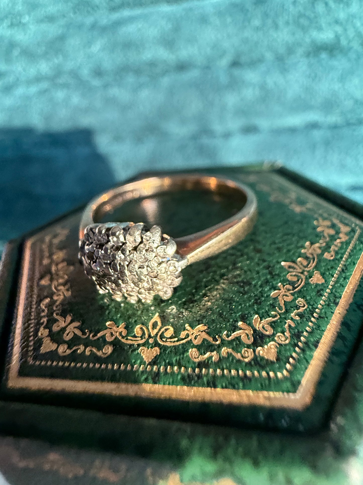 9ct gold diamond ring