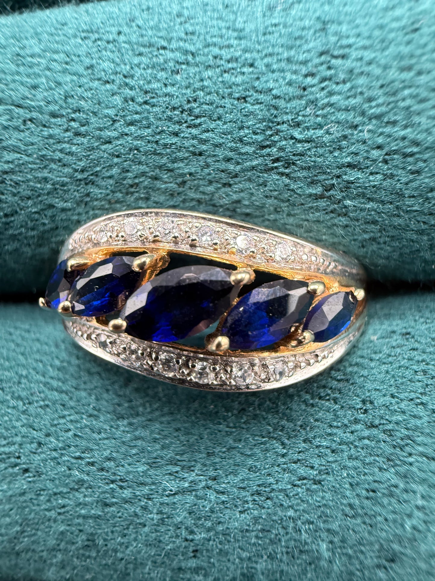 9ct gold sapphire and diamond ring