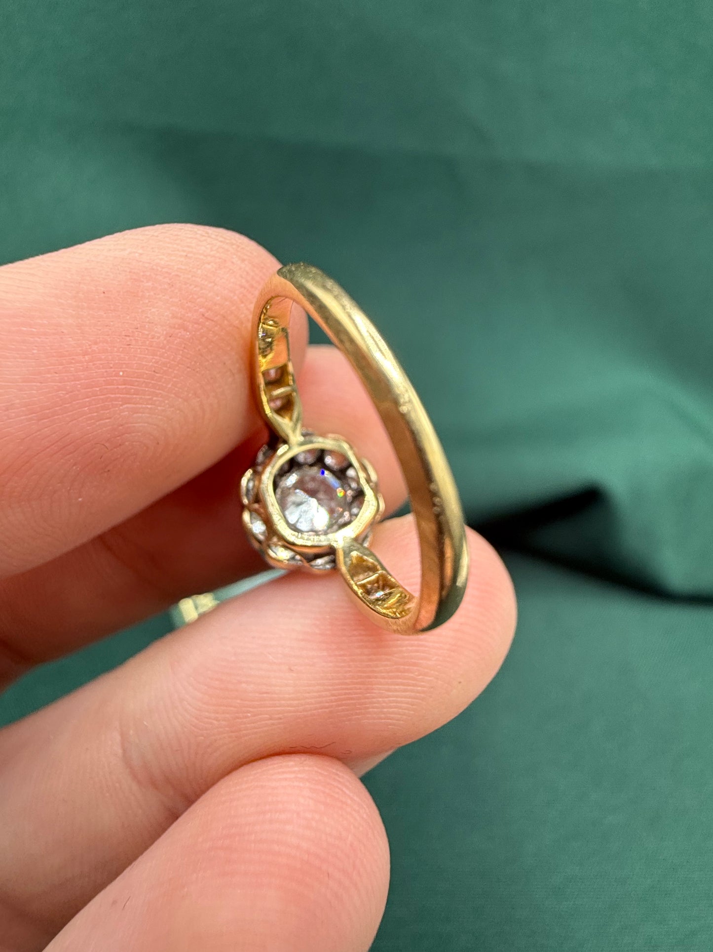 18ct gold and platinum old cut diamond daisy cluster ring antique