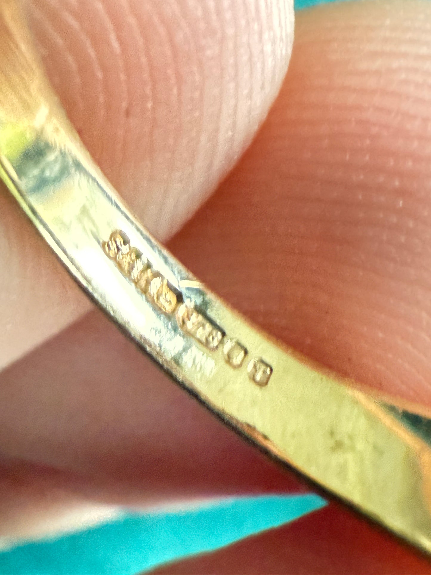 9ct gold diamond signet ring