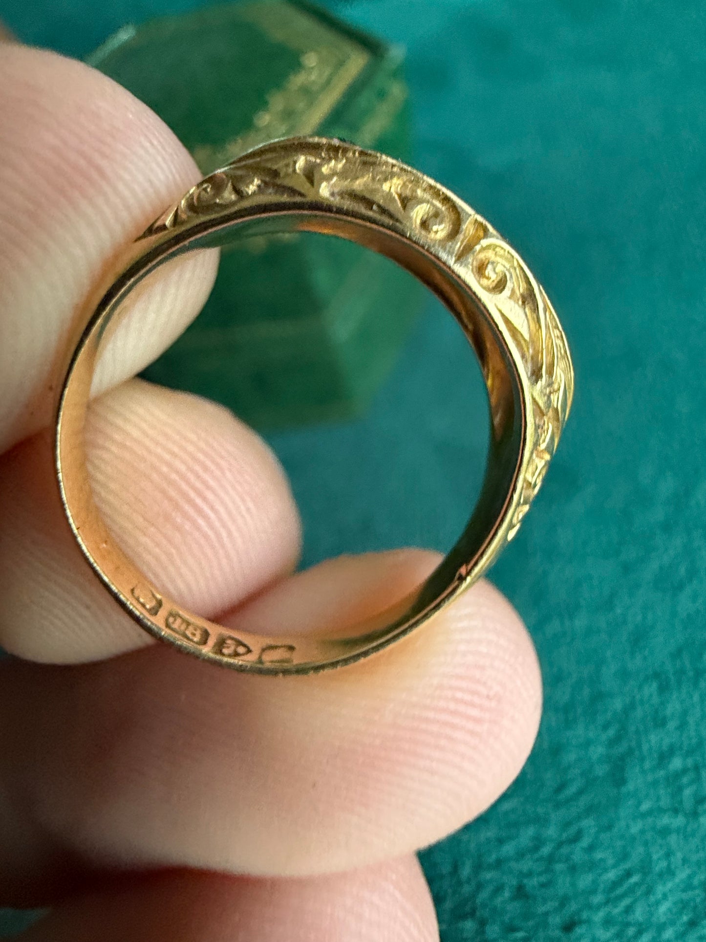 18ct gold antique ruby and diamond boat ring size M