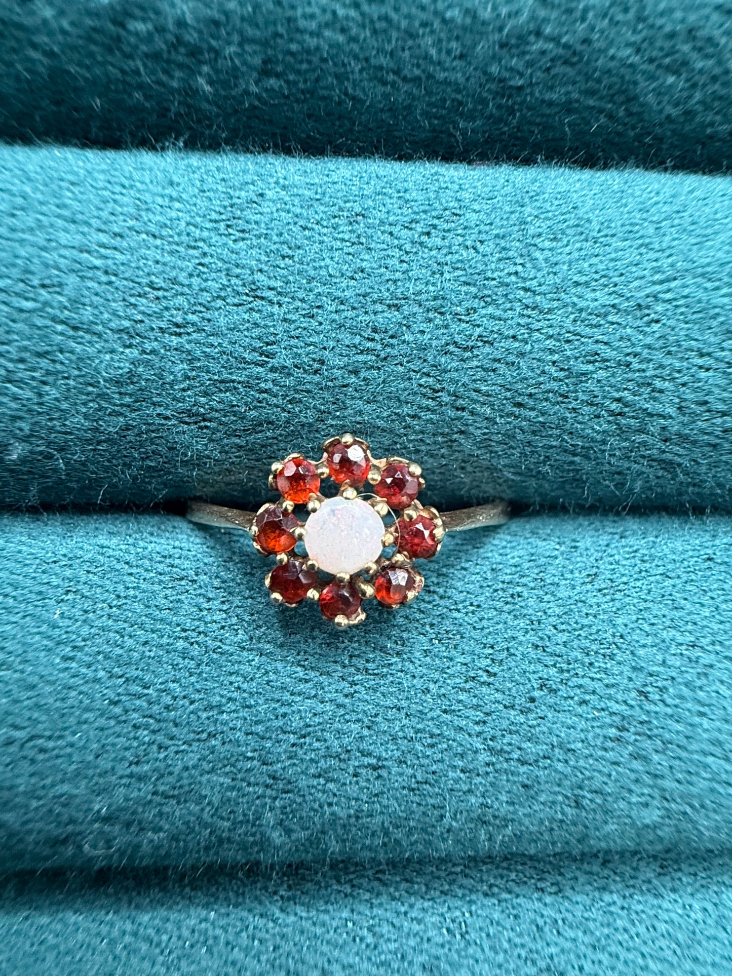 9ct gold opal and garnet cluster ring