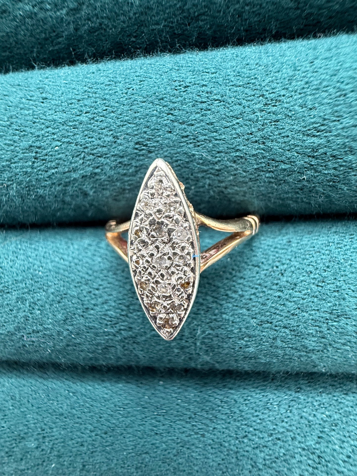 9ct gold kite shaped diamond ring