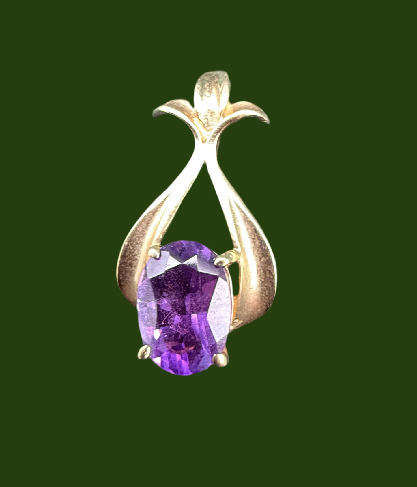 9ct gold amethyst pendant