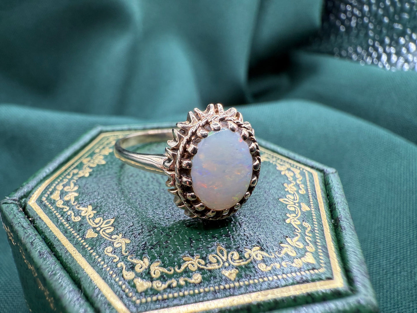 9ct gold opal ring