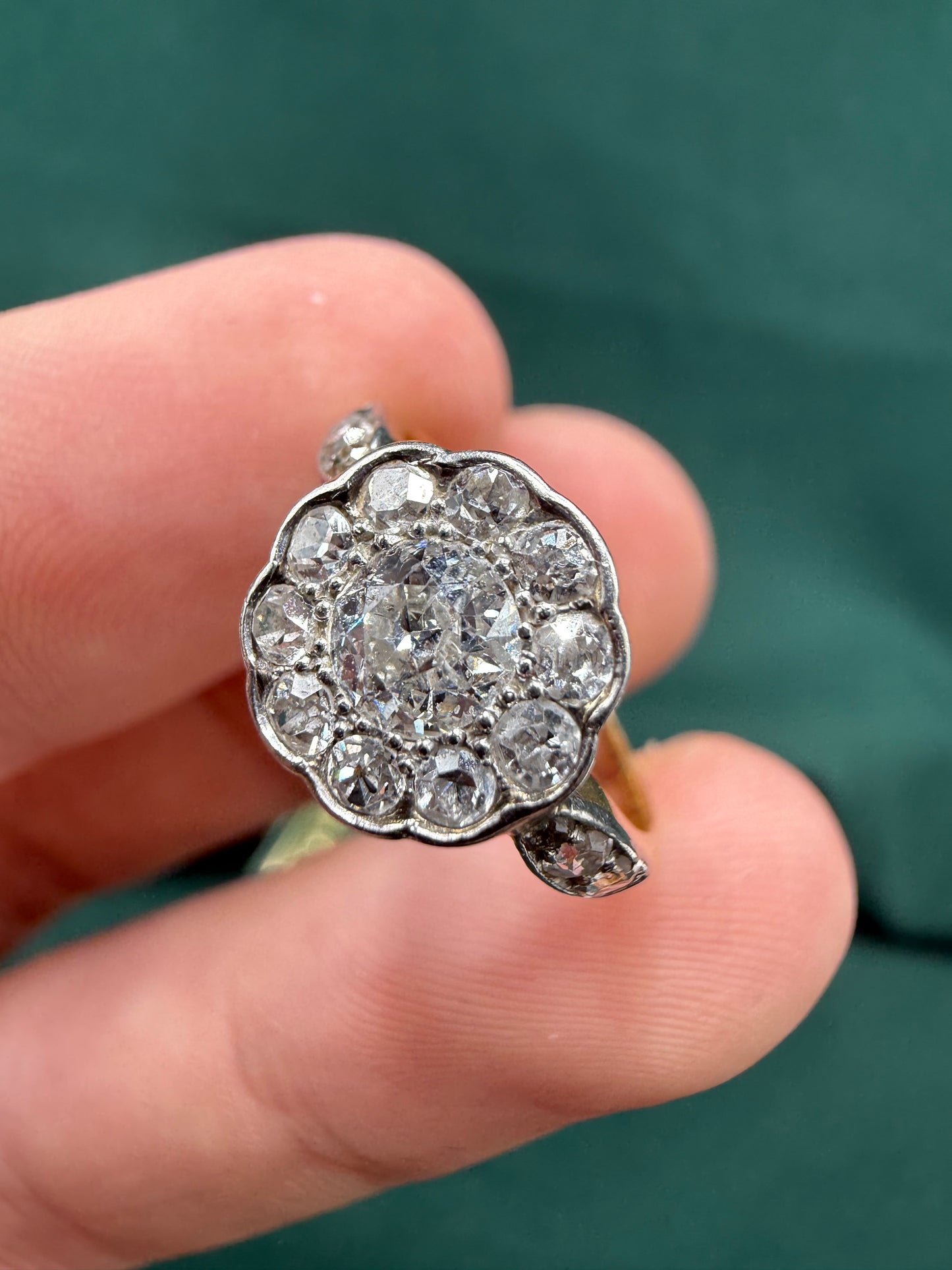 18ct gold and platinum old cut diamond daisy cluster ring antique
