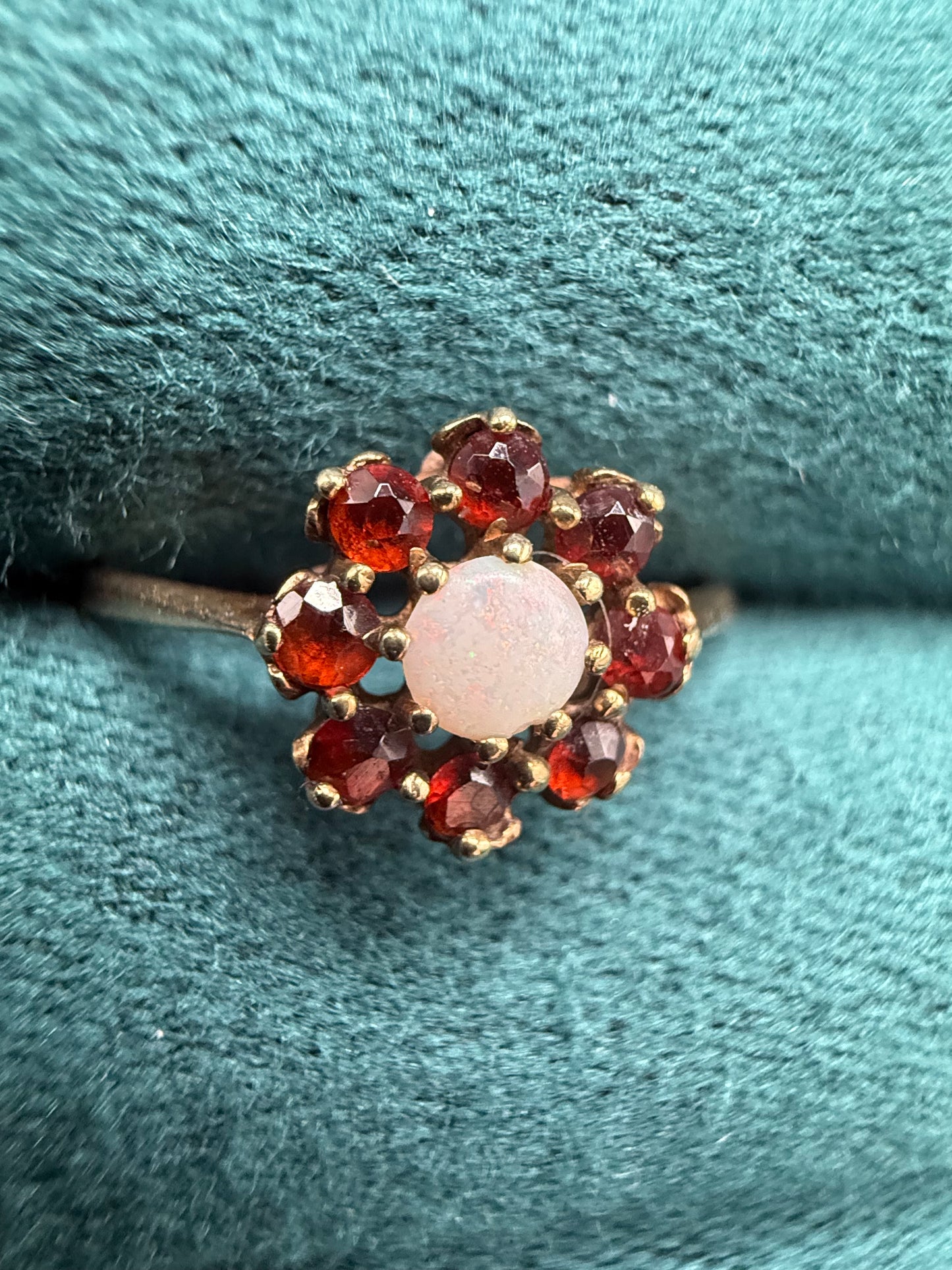 9ct gold opal and garnet cluster ring
