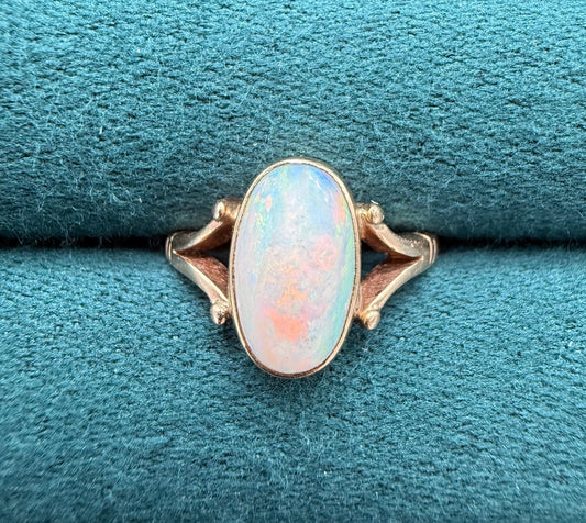 9ct gold opal ring