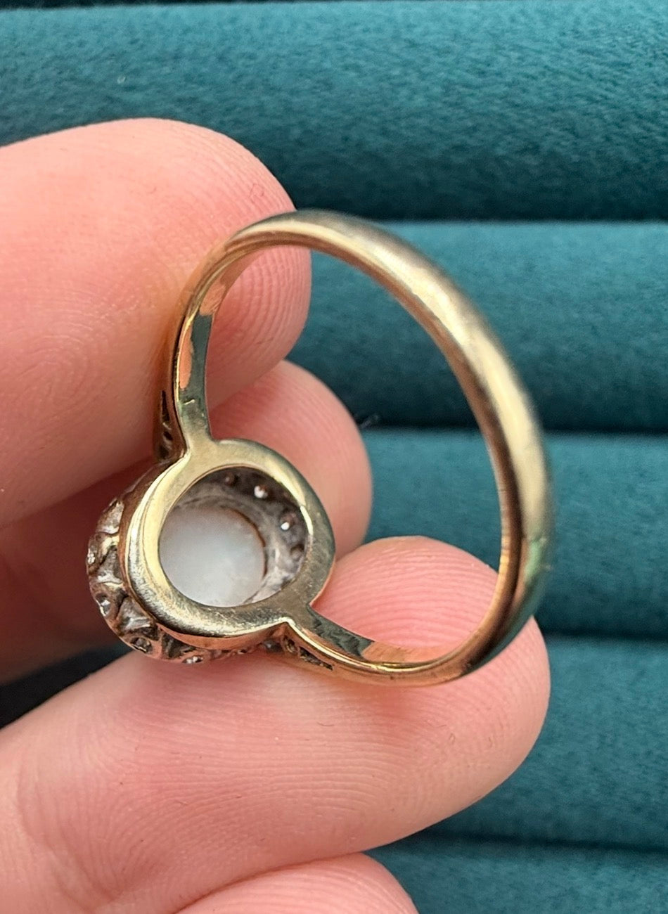 9ct gold opal and diamond ring
