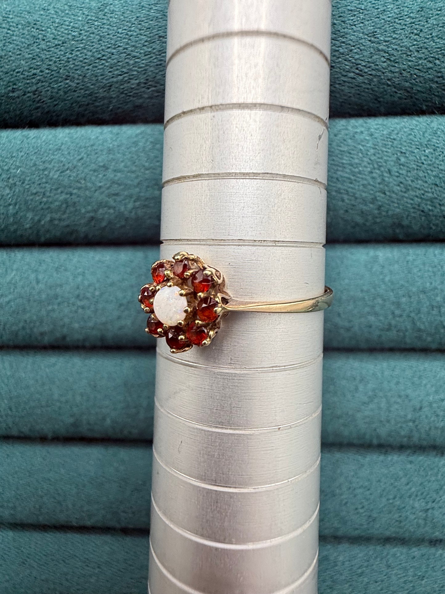 9ct gold opal and garnet cluster ring