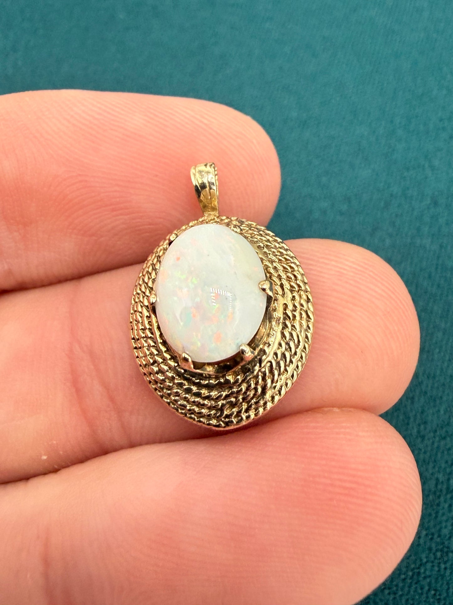 9ct gold basket opal pendant
