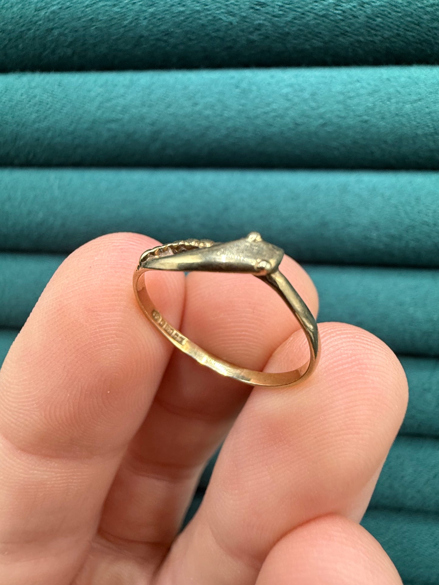 9ct gold snake ring
