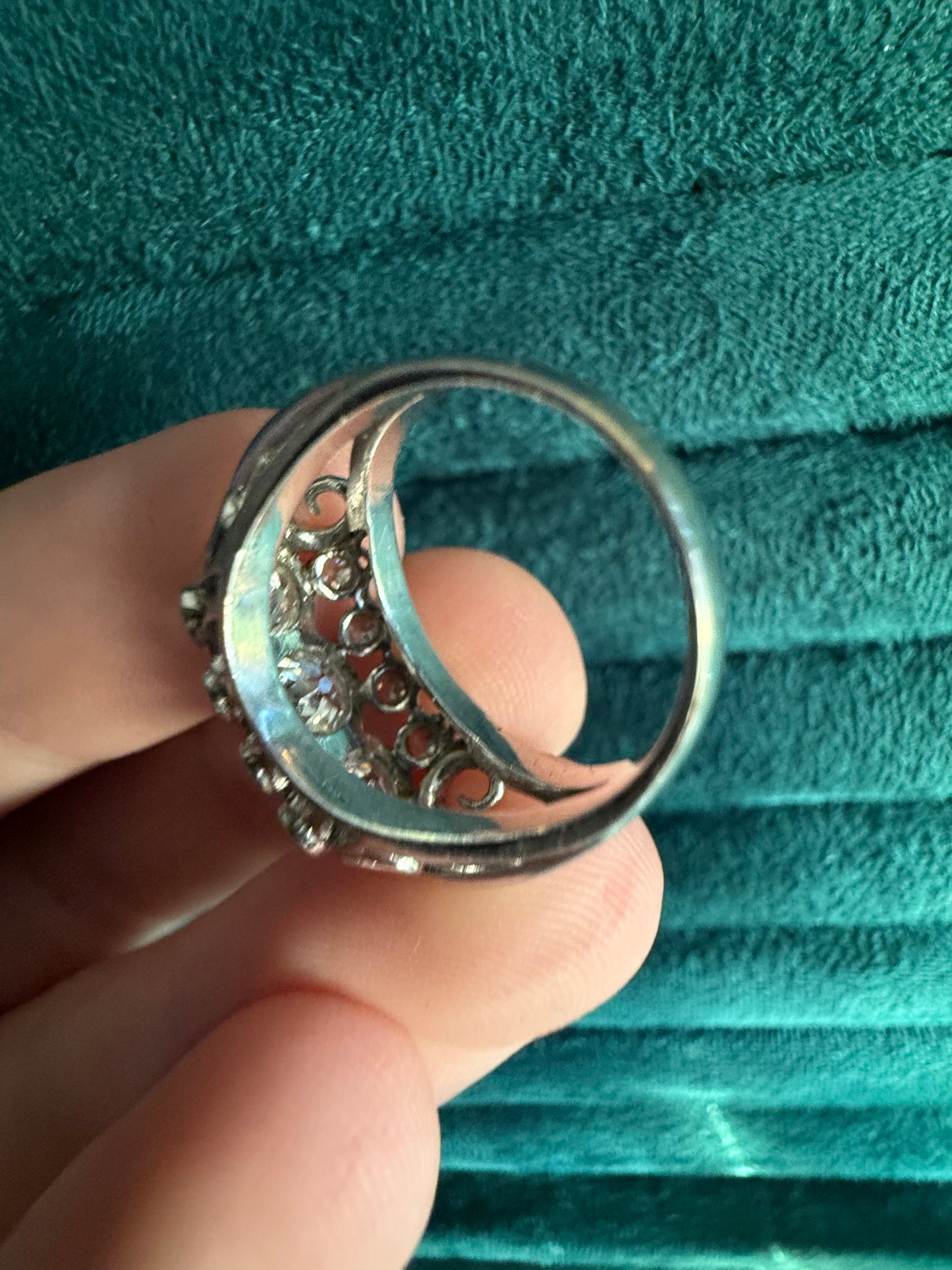 18ct white gold diamond tank ring