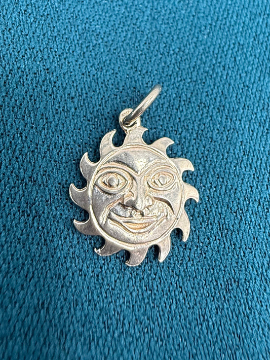 9ct gold sun pendant charm