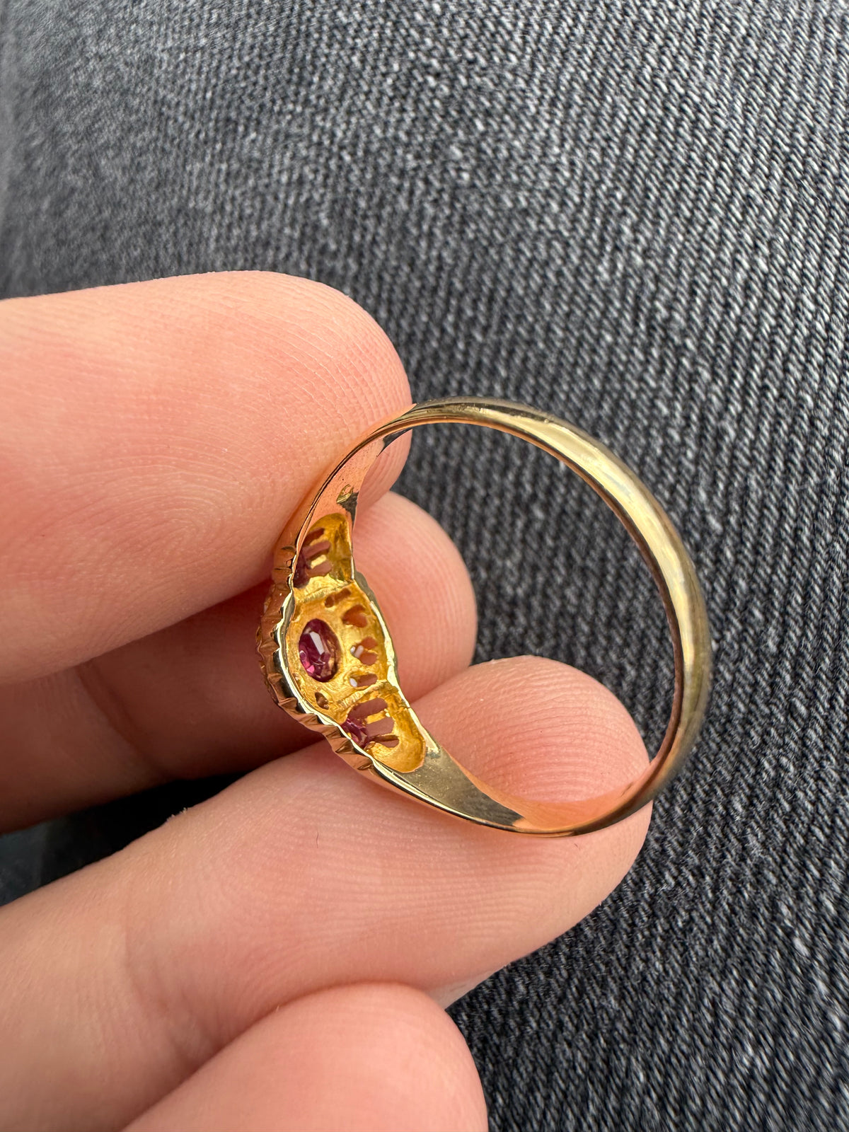 18ct gold Ruby and rose cut diamond ring