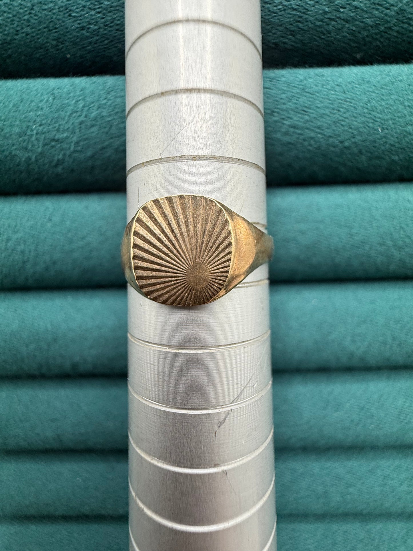 9ct gold signet ring