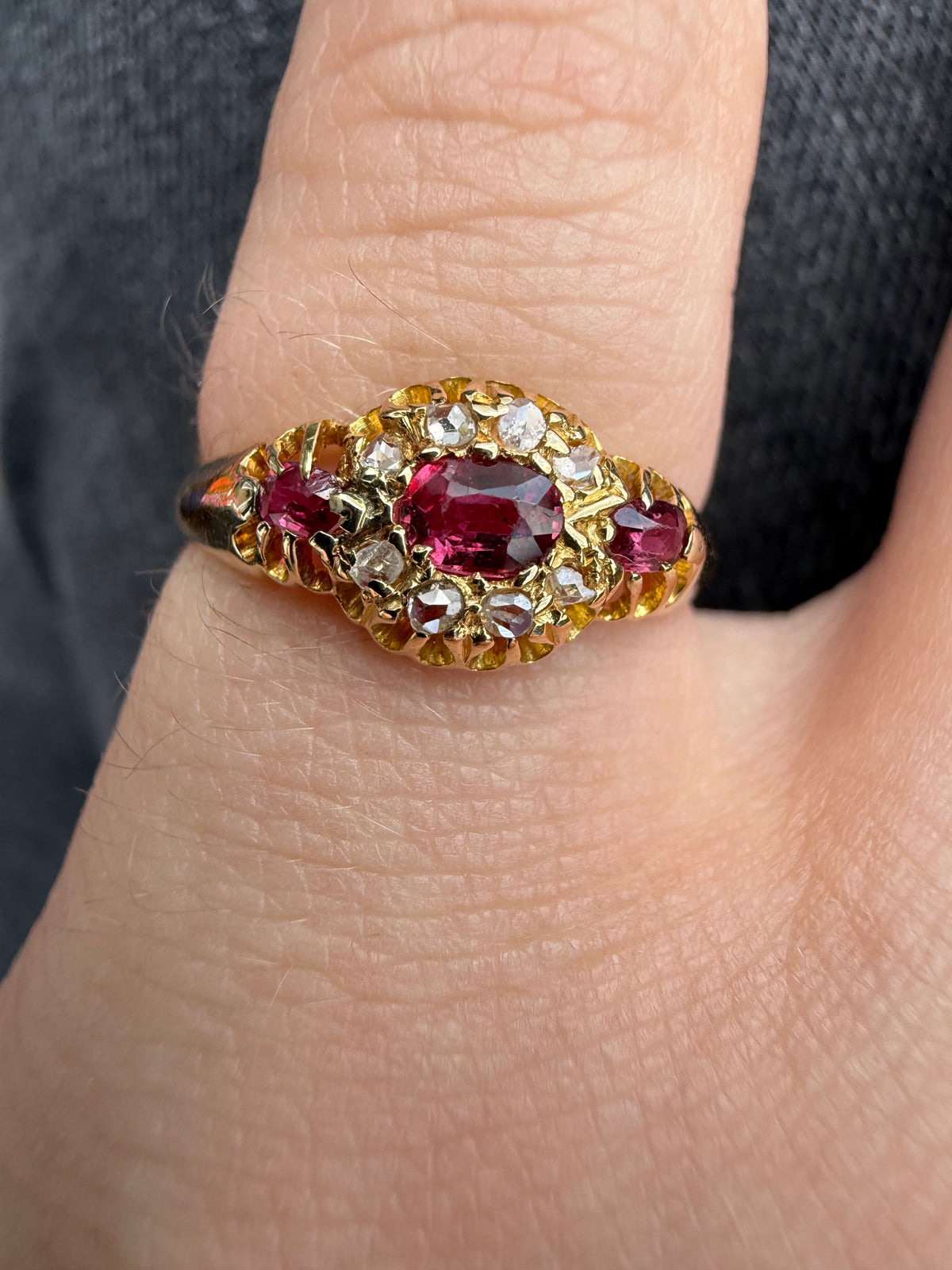 18ct gold Ruby and rose cut diamond ring
