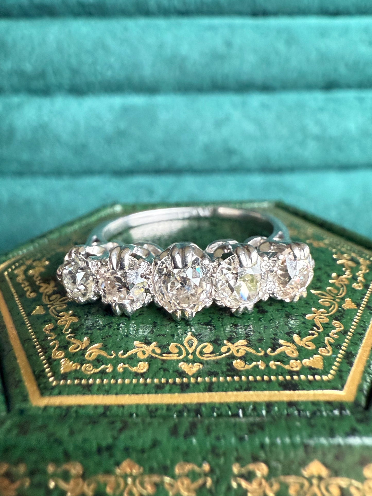 Platinum diamond 5 stone ring aprox 2cts