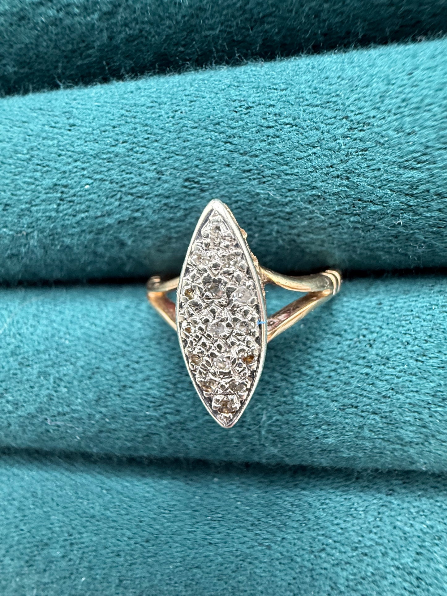 9ct gold kite shaped diamond ring