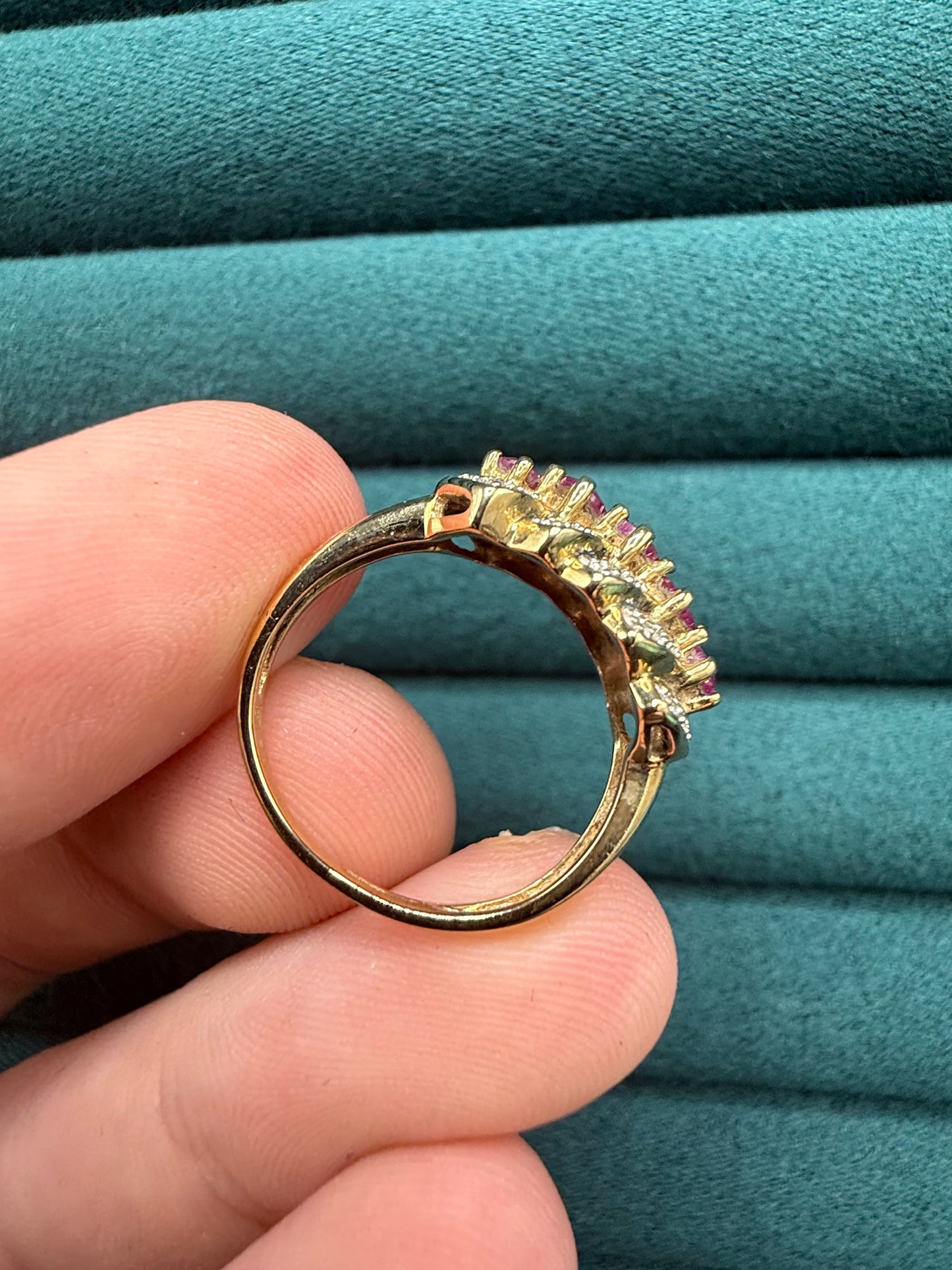 9ct gold ruby and diamond ring