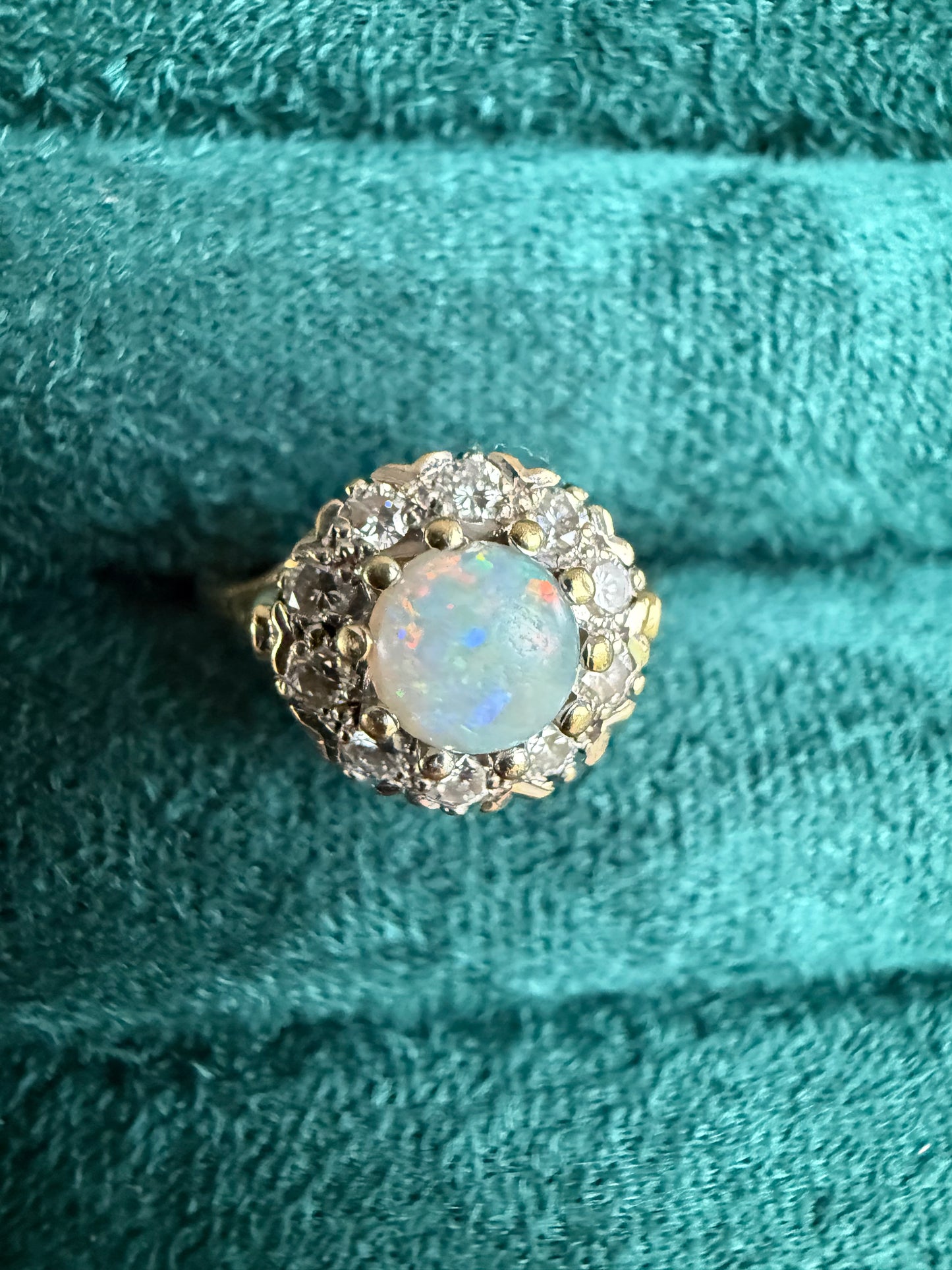 18ct gold opal and diamond cluster ring