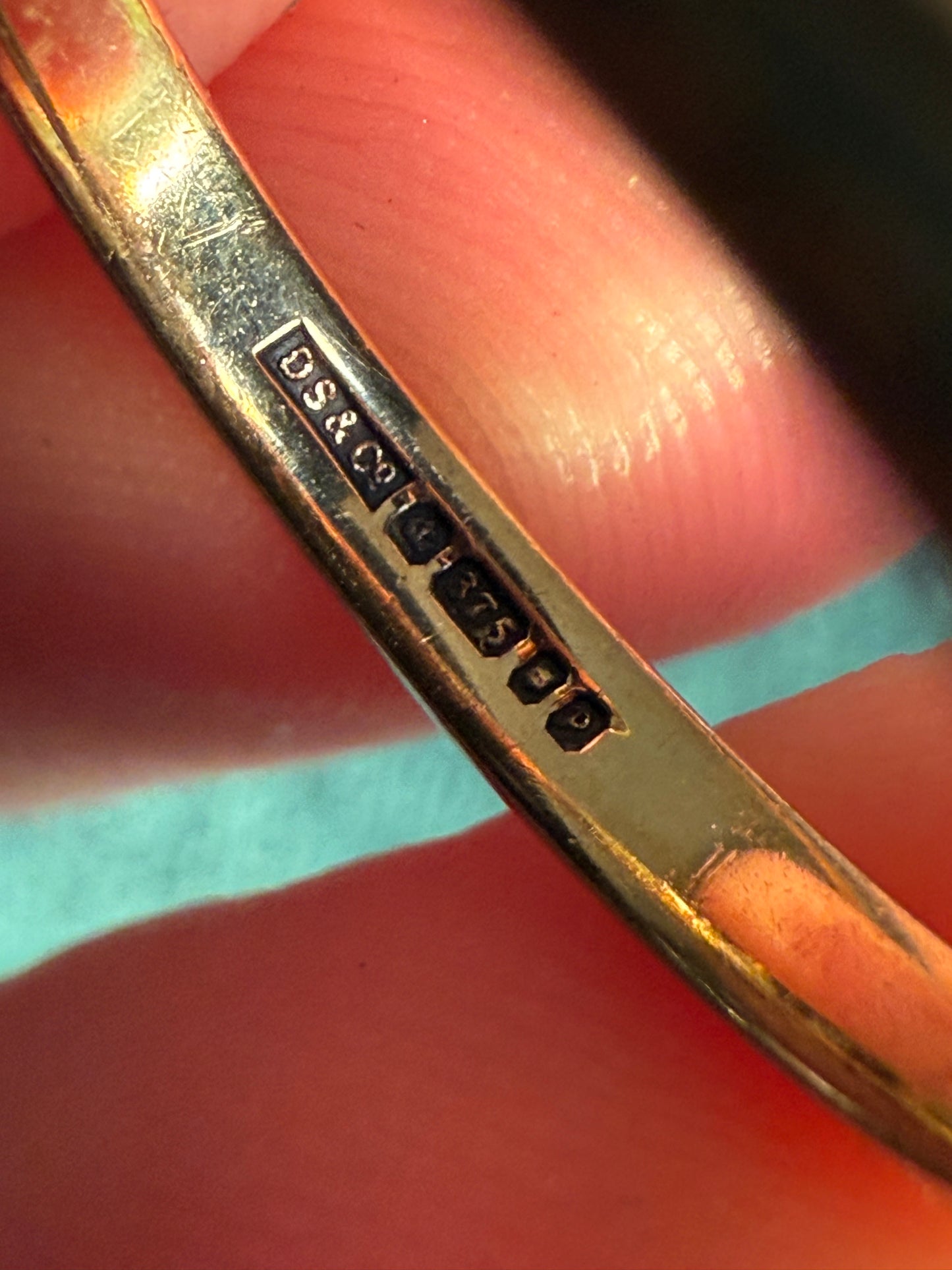 9ct gold diamond ring