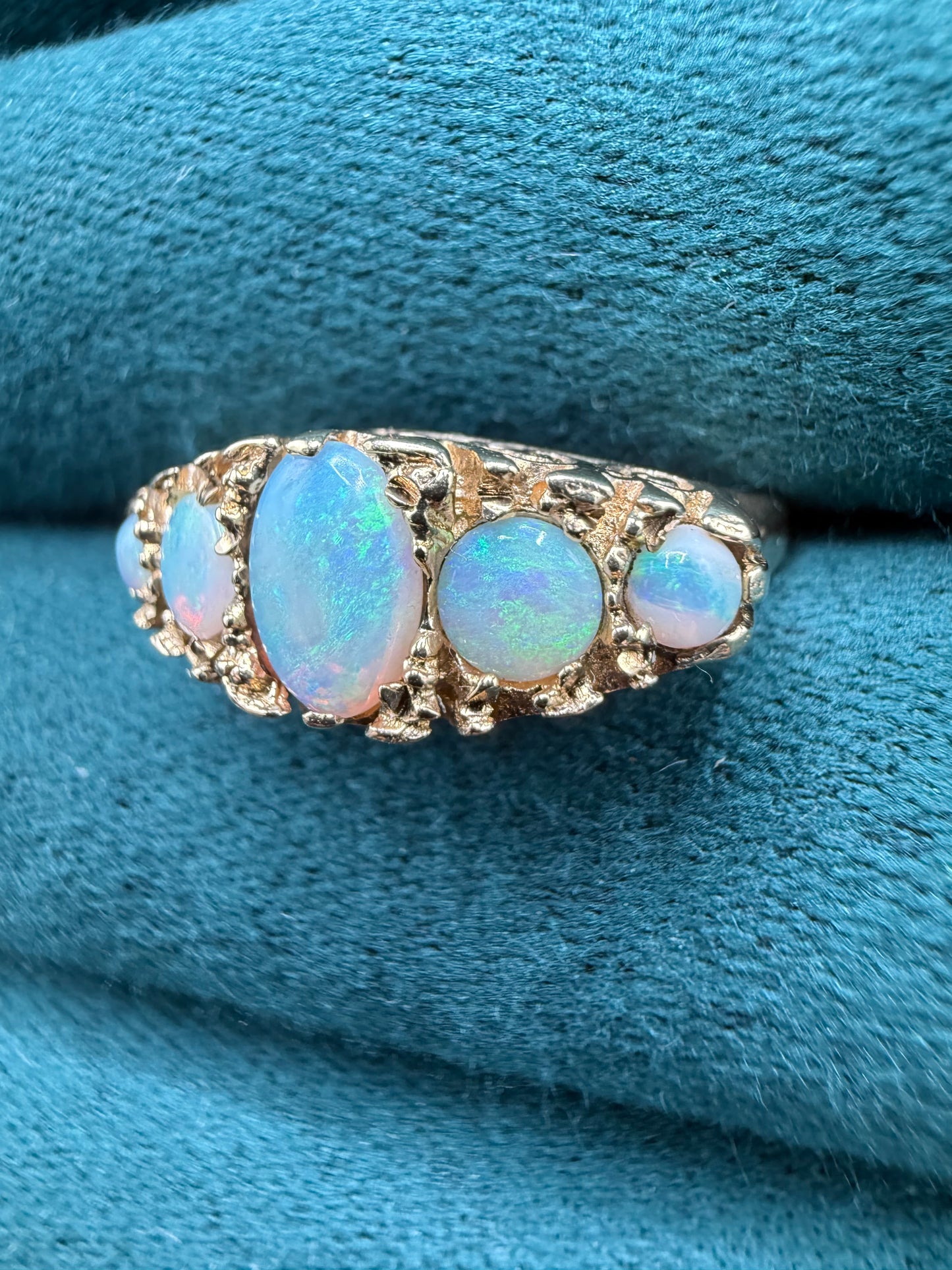 9ct gold opal 5 stone ring